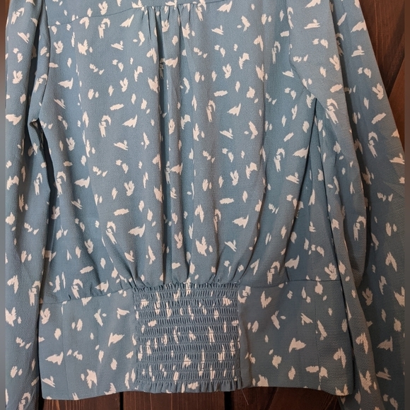 All In Favor Blouse Faux Wrap XS  Blouse - Picture 5 of 7